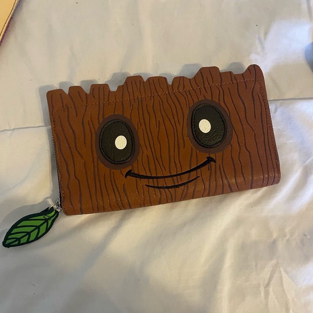 Groot Wallet